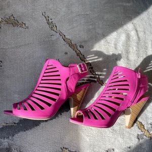 Fuscia pink heel pump Womens 8.5